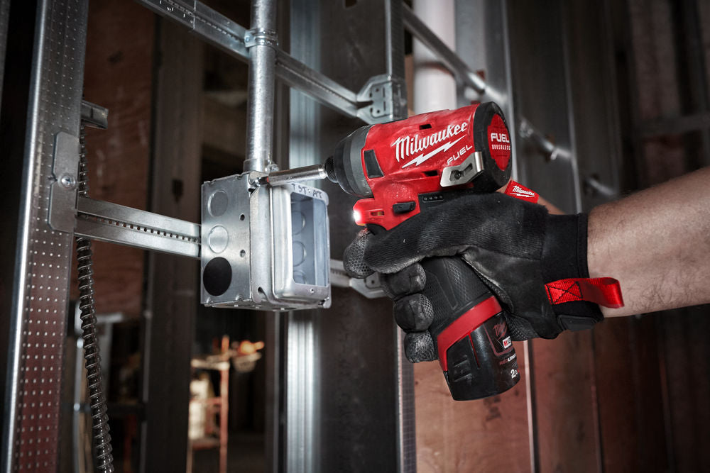 Milwaukee M12 FID-0 - Avvitatore ad impulsi a batteria 12V Fuel, solo corpo