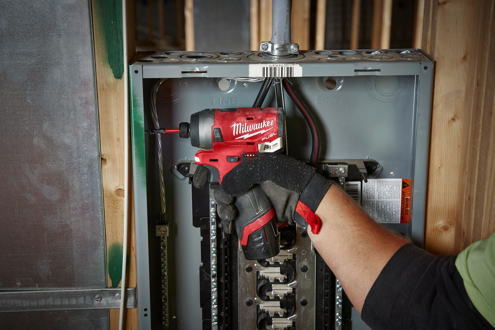 Milwaukee M12 FID-0 - Avvitatore ad impulsi a batteria 12V Fuel, solo corpo