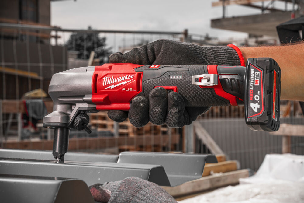 Milwaukee M12 FNB16-0X - Roditrice a batteria 12V Fuel - solo corpo in valigetta