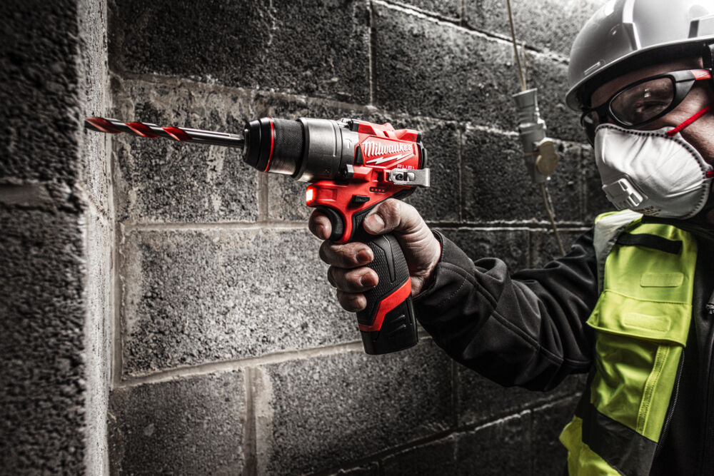 Milwaukee M12 FPD2-202X - Trapano avvitatore a batteria 12V con percussione - 2 x 2Ah