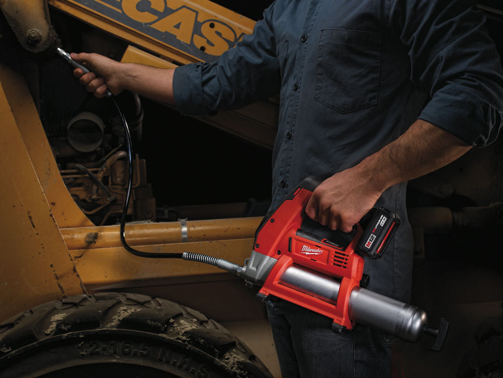 Milwaukee M12 GG-0 - Pistola ingrassatore per grasso 12V, solo corpo