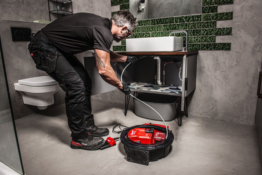 Milwaukee M12 HSFSM-602 - Sturatubi stasatrice compatta a batteria 12V ad alta velocità - 2 x 6Ah 
