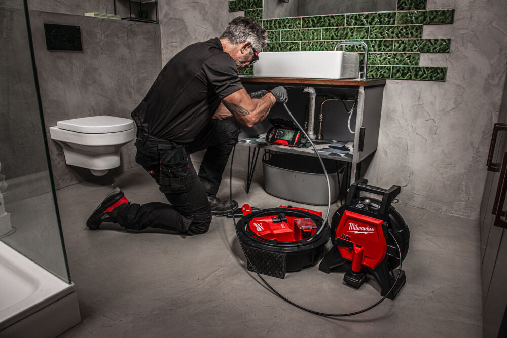 Milwaukee M12 HSFSM-602 - Sturatubi stasatrice compatta a batteria 12V ad alta velocità - 2 x 6Ah 