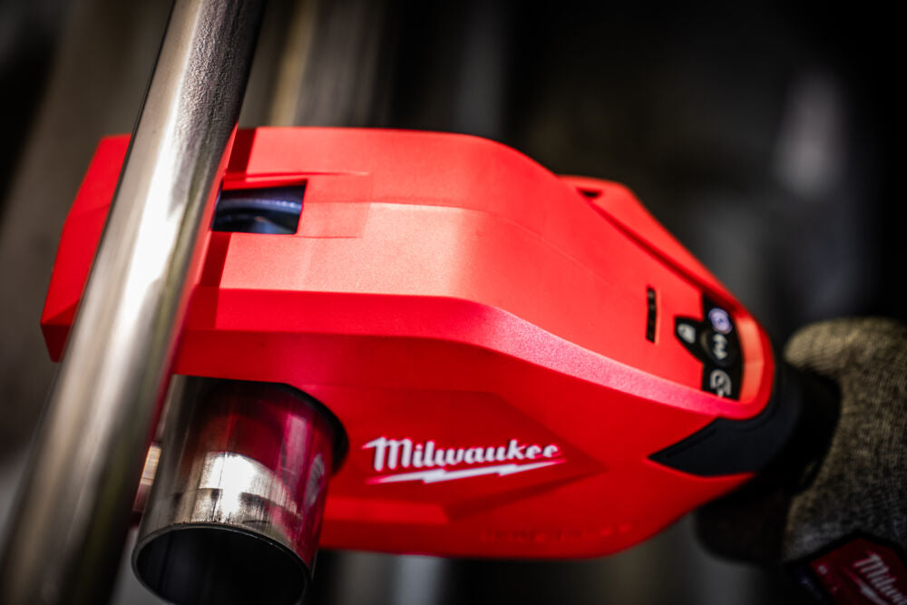 Milwaukee M12 PCS54-0 - Tagliatubi e tagliacavi a batteria 12V - solo corpo 