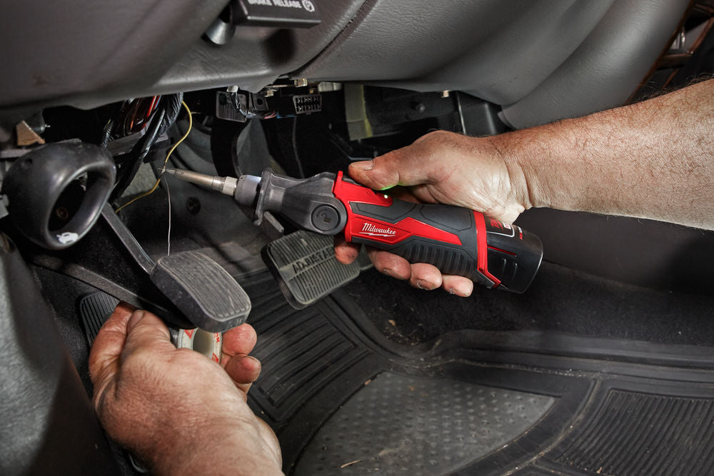 Milwaukee M12 SI-201C - Saldatore compatto a batteria M12 - Batteria 12V 2Ah