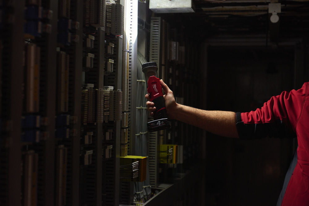 Milwaukee M12 TLED-0 - Torcia led li-ion 12v m12 tled-0 (senza batteria) 