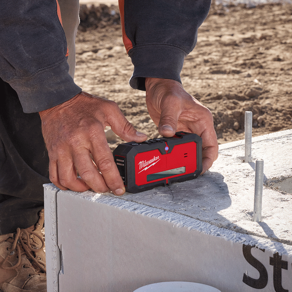 Milwaukee M12 A3PLO-401C - Livella laser a batteria 12V a 3 linee 360° verde - 1 x 4Ah 