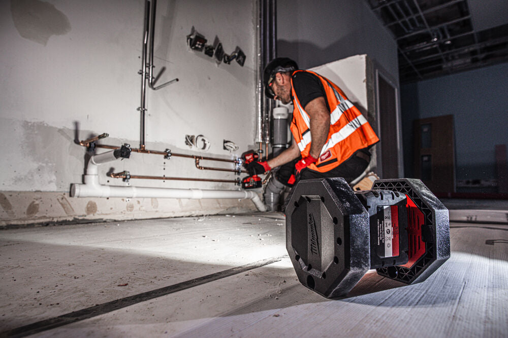 Milwaukee M18 AL-0 - Faro Led a batteria M18, solo corpo