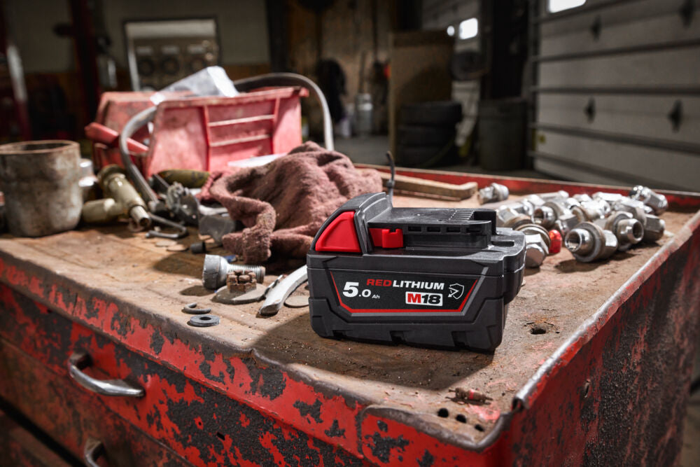 Milwaukee M18B5-CR - Batteria M18 resistente agli agenti chimici - 18V 5Ah 