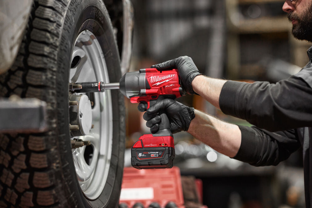 Milwaukee M18B5-CR - Batteria M18 resistente agli agenti chimici - 18V 5Ah 