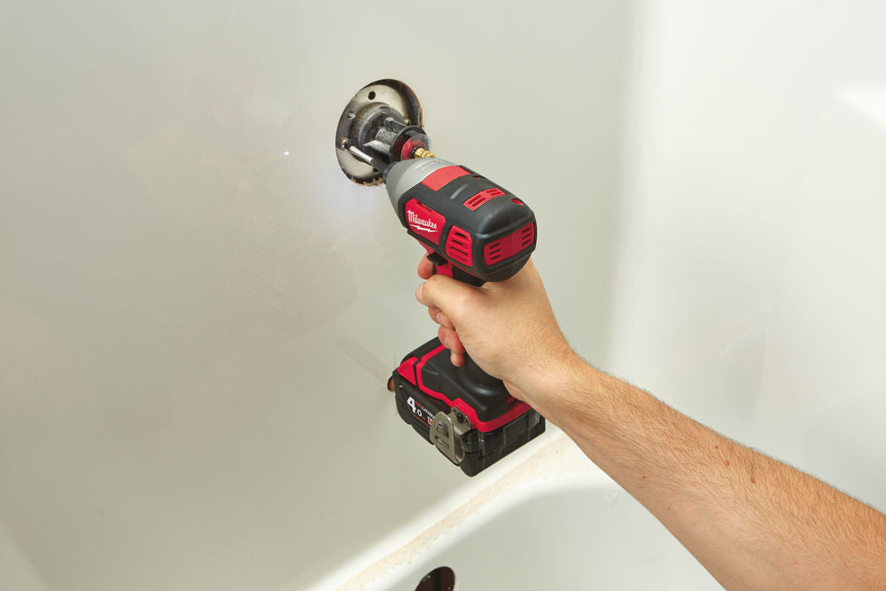 Milwaukee M18 BID-402 - Avvitatore a impulsi a batteria 18 Volt 1/4" , 2 x 4,0Ah