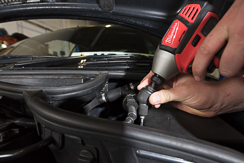 Milwaukee M18 BID-402 - Avvitatore a impulsi a batteria 18 Volt 1/4" , 2 x 4,0Ah