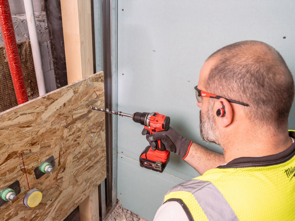 Milwaukee M18 BLDDRC-202C - Trapano avvitatore a batteria 18V - 2 x 2Ah 