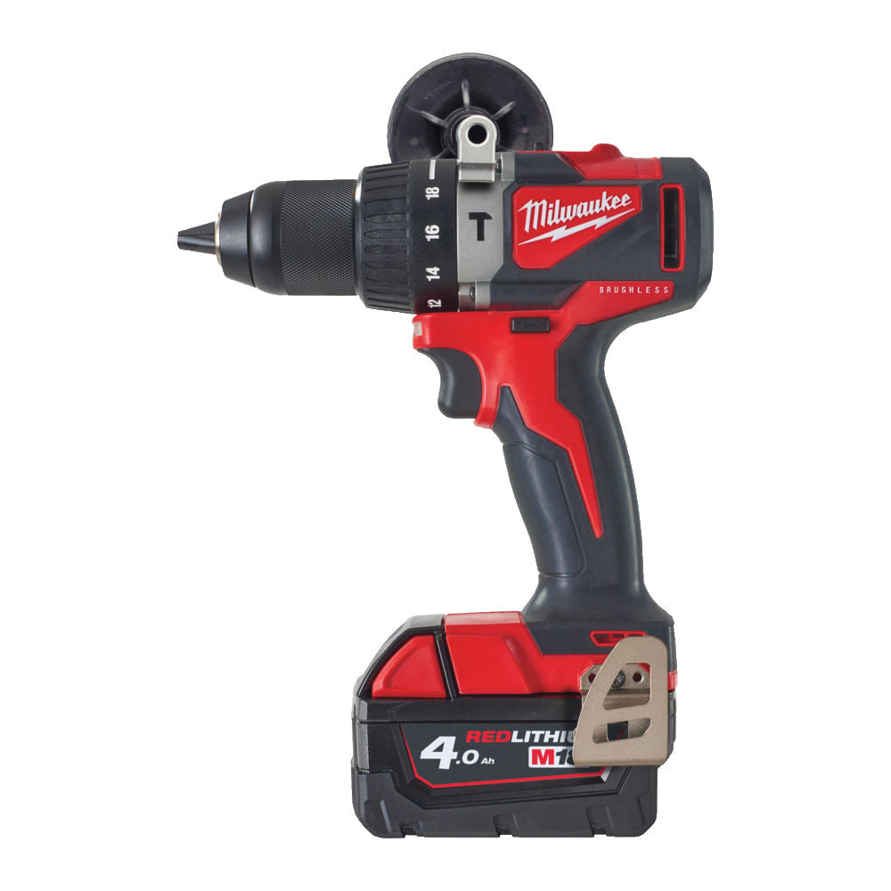 Milwaukee M18 BLPD2-402X - Trapano avvitatore a batteria 18 Volt con percuzzione, 2 x 4Ah in valigetta