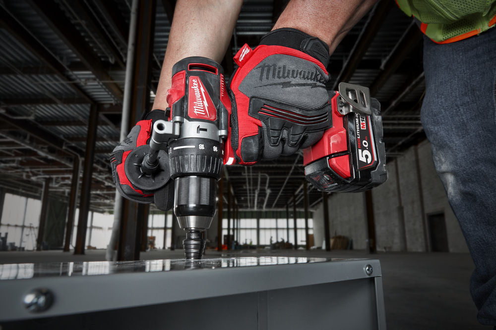 Milwaukee M18 BLPD2-0X - Trapano  avvitatore battente 18 Volt  - solo corpo in valigetta 