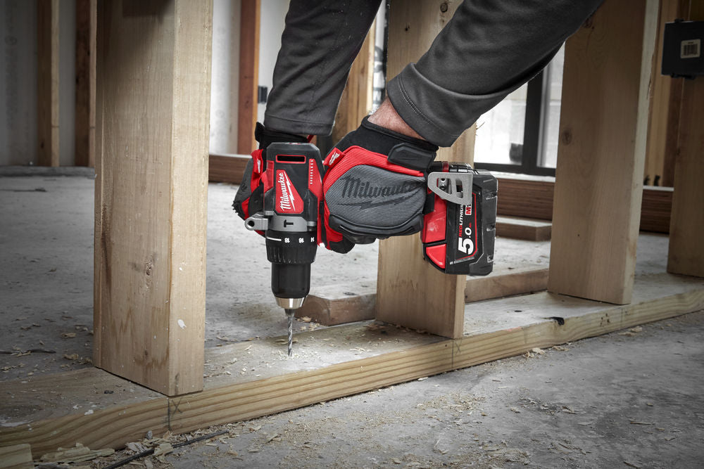 Milwaukee M18 BLPD2-0X - Trapano  avvitatore battente 18 Volt  - solo corpo in valigetta 