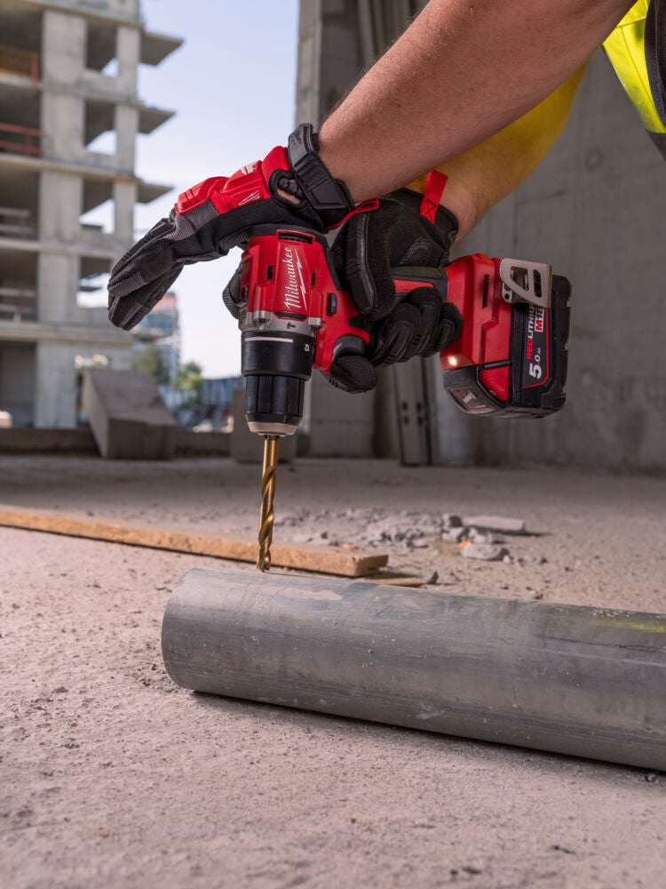 Milwaukee M18 BLPDRC-502C - Trapano avvitatore 18V A percussione e motore brushless - 2 X 5Ah