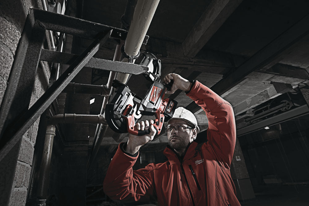 Milwaukee M18 CBS125 - Sega a nastro a batteria Fuel, 2 x 5Ah