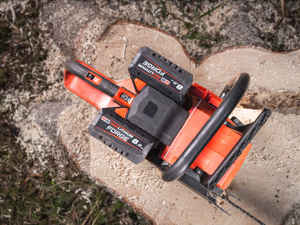 Milwaukee M18 F2CHS50-802 - Elettrosega a doppia batteria 18V - barra da 50 cm - 2 batterie da 8Ah