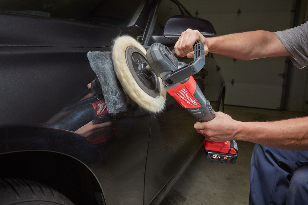 Milwaukee M18 FAP180-502X -  Lucidatrice a batteria Fuel, 2 batterie da 5Ah e valigetta Heavy Duty
