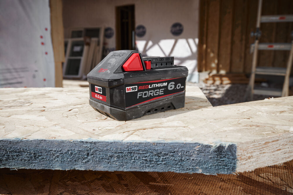 Milwaukee M18 FORGENRG-602DBSC - Kit energia batterie M18 Forge - 2 x 6Ah + Caricabatterie 