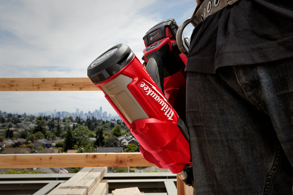 Milwaukee M18 FFN-0C - Chiodatrice a 34° a batteria M18 FUEL - solo corpo