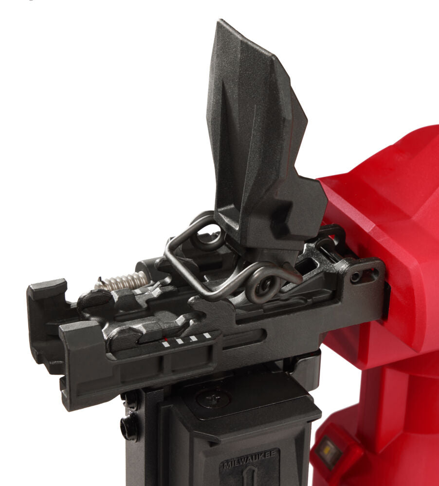 Milwaukee M18 FFUS-302C - Graffatrice a batteria 18V per staccionate, 2 batterie da 3Ah