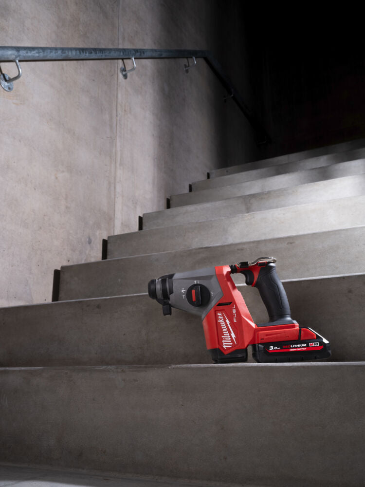 Milwaukee M18 FHACDDE-0C - Tassellatore SDS-Plus a batteria 18V con aspiratore - senza batterie