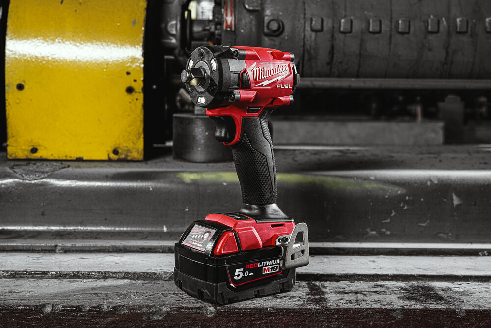 Milwaukee M18 FIW2F12-0X - Avvitatore a impulsi attacco da 1/2 Fuel - solo corpo in valigetta