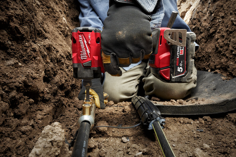 Milwaukee M18 FIW2F12-0X - Avvitatore a impulsi attacco da 1/2 Fuel - solo corpo in valigetta