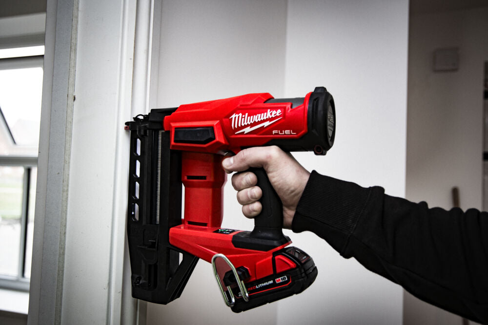 Milwaukee M18 FN16GS-0X - Groppinatrice dritta a batteria 18V - groppini da 1,6