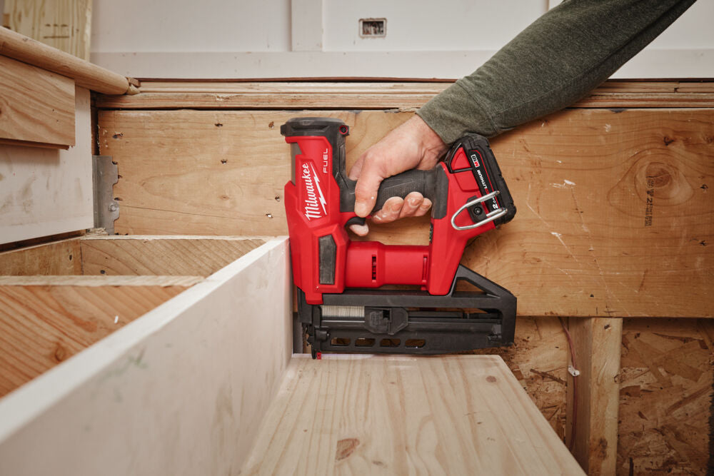 Milwaukee M18 FN16GS-0X - Groppinatrice dritta a batteria 18V - groppini da 1,6