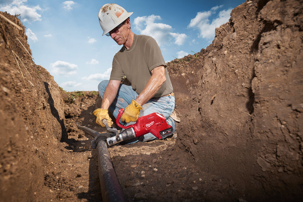 Milwaukee M18 HCC75R-502C - Tagliacavi idraulica per cavi interrati M18 con controllo a distanza