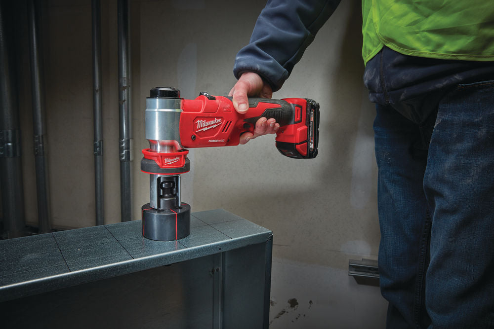 Milwaukee M18 HKP-201CA - Punzonatrice foralamiera a batteria 18V Foce Logic, 1 x 2Ah , accessori e valigetta