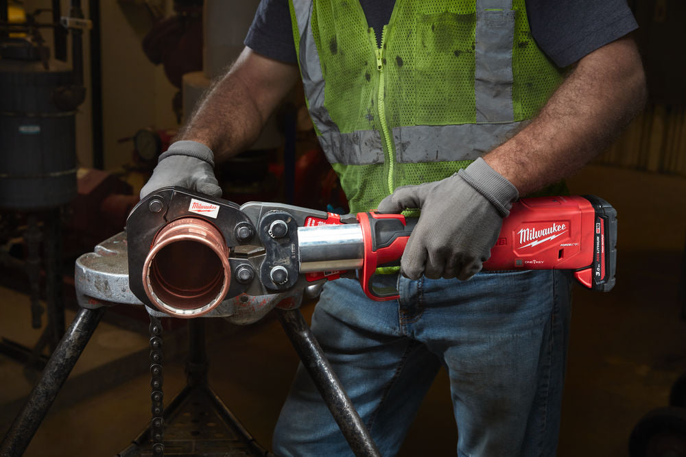 Milwaukee M18 ONEBLHPT-302C - Pressatrice idraulica a batteria 18V Geberit Mapress ONE-KEY, 2 x 3Ah