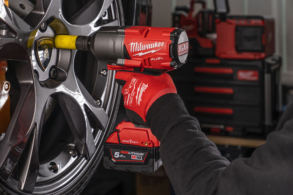 Milwaukee M18 ONEFHIWF12-502B - Avvitatore ad impulsi a batteria 18V One-Key, 2 x 5Ah in borsone