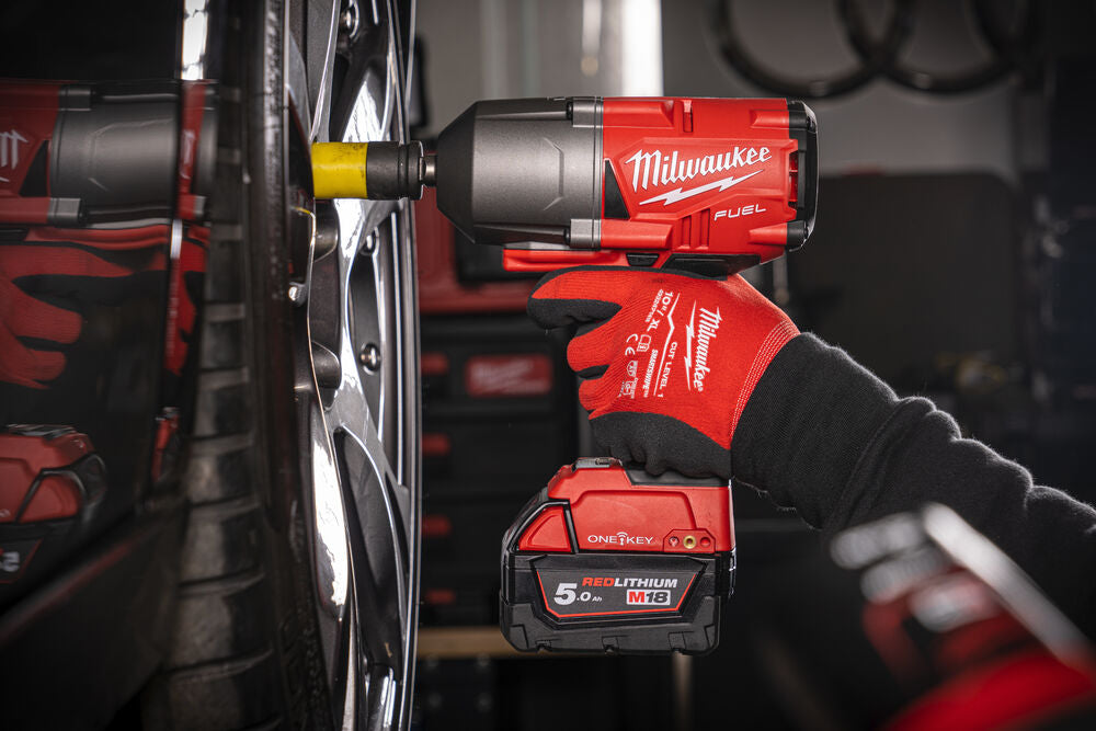 Milwaukee M18 ONEFHIWF12-502B - Avvitatore ad impulsi a batteria 18V One-Key, 2 x 5Ah in borsone
