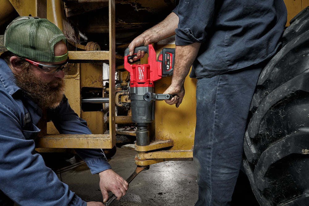 Milwaukee M18 ONEFHIWF1DS-121C - Avvitatore ad impulsi ad altissima potenza M18 FUEL™ ONE-KEY™ con attacco 1" F utilizzo verticale