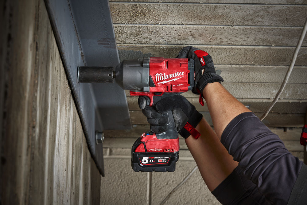 Milwaukee M18 ONEFHIWP12-502X - Avvitatore a impulsi alta potenza 18 Volt 1/2" FUEL ONE KEY - 2 x 5Ah