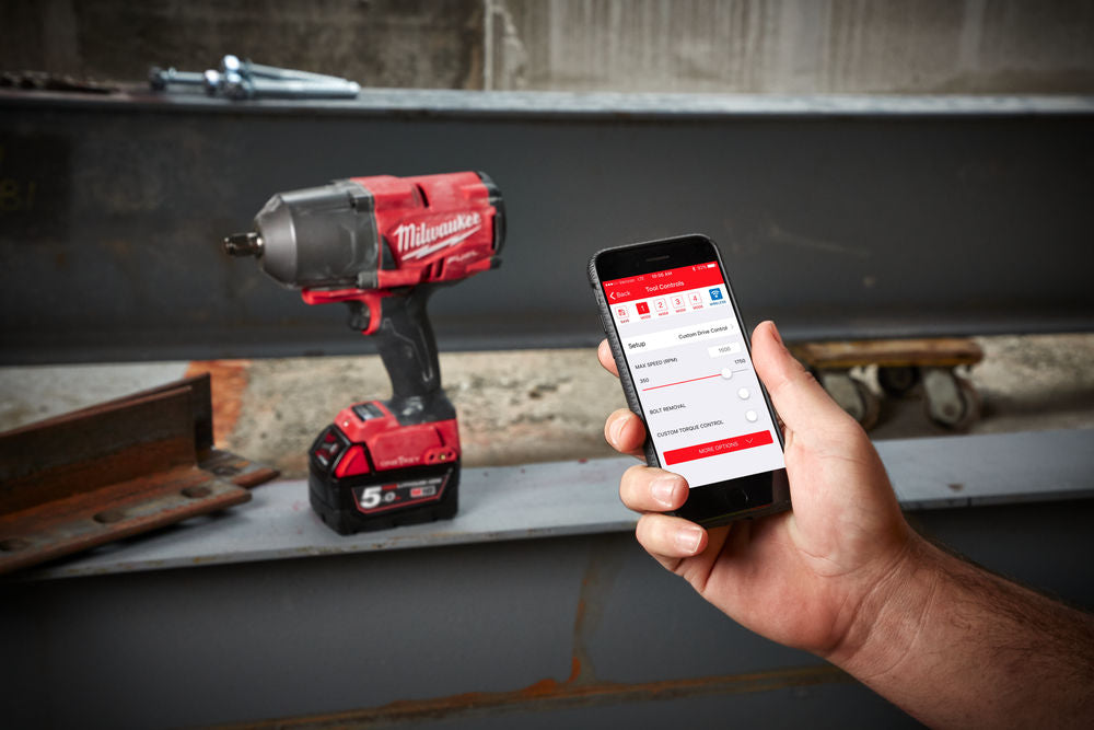 Milwaukee M18 ONEFHIWP12-502X - Avvitatore a impulsi alta potenza 18 Volt 1/2" FUEL ONE KEY - 2 x 5Ah