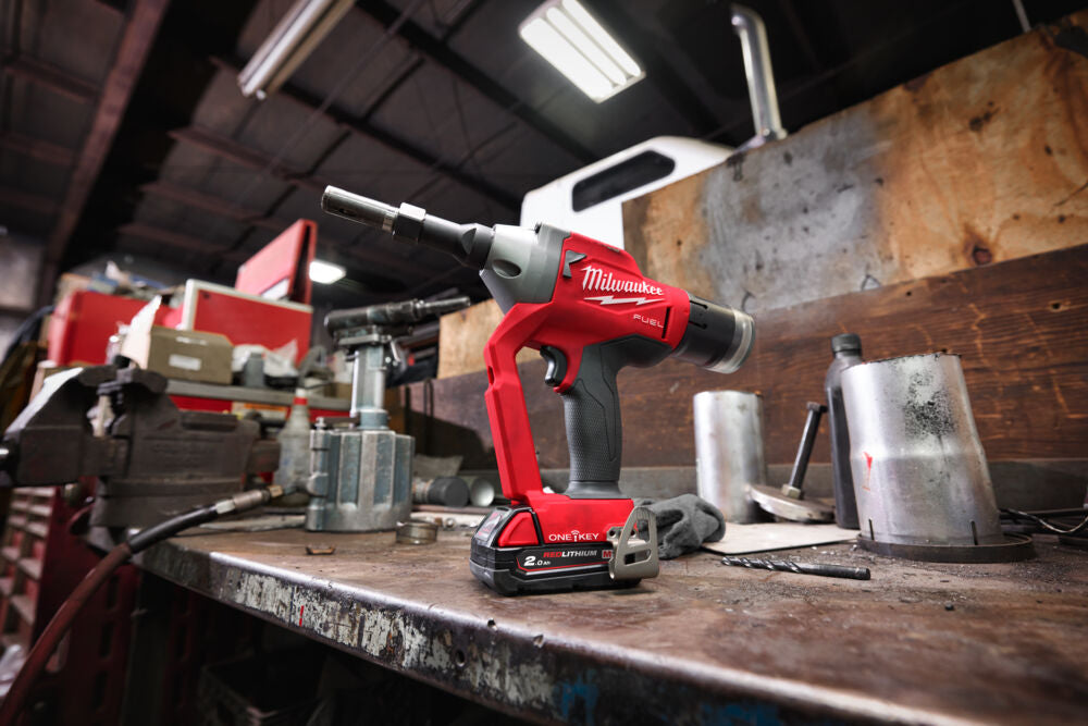 Milwaukee M18 ONEFLT-502X - Pistola per bulloni a strappo HUCK a batteria 18V - 2 x 18 V