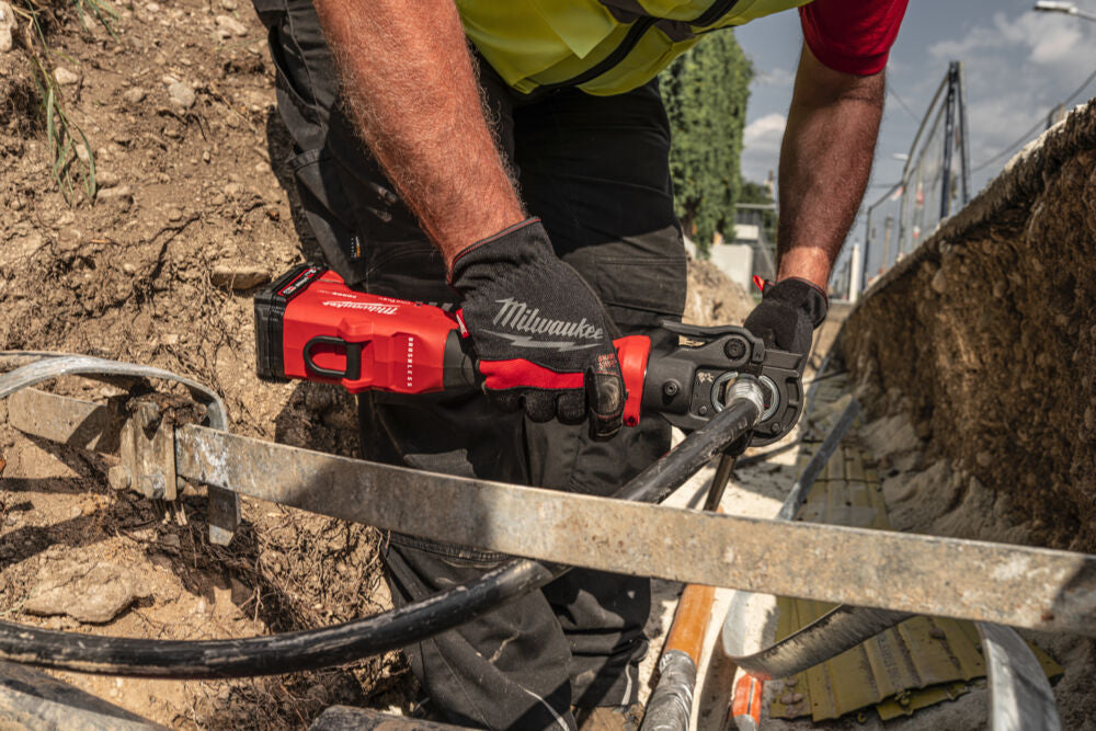 Milwaukee M18 ONEHCCT60-202C - Crimpatrice idraulica a batteria M18 Force Logic 60 KN - 2 batterie 2Ah