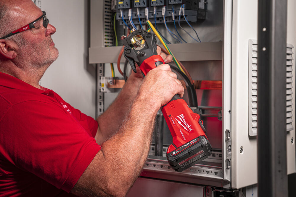 Milwaukee M18 ONEHCCT60-202C - Crimpatrice idraulica a batteria M18 Force Logic 60 KN - 2 batterie 2Ah