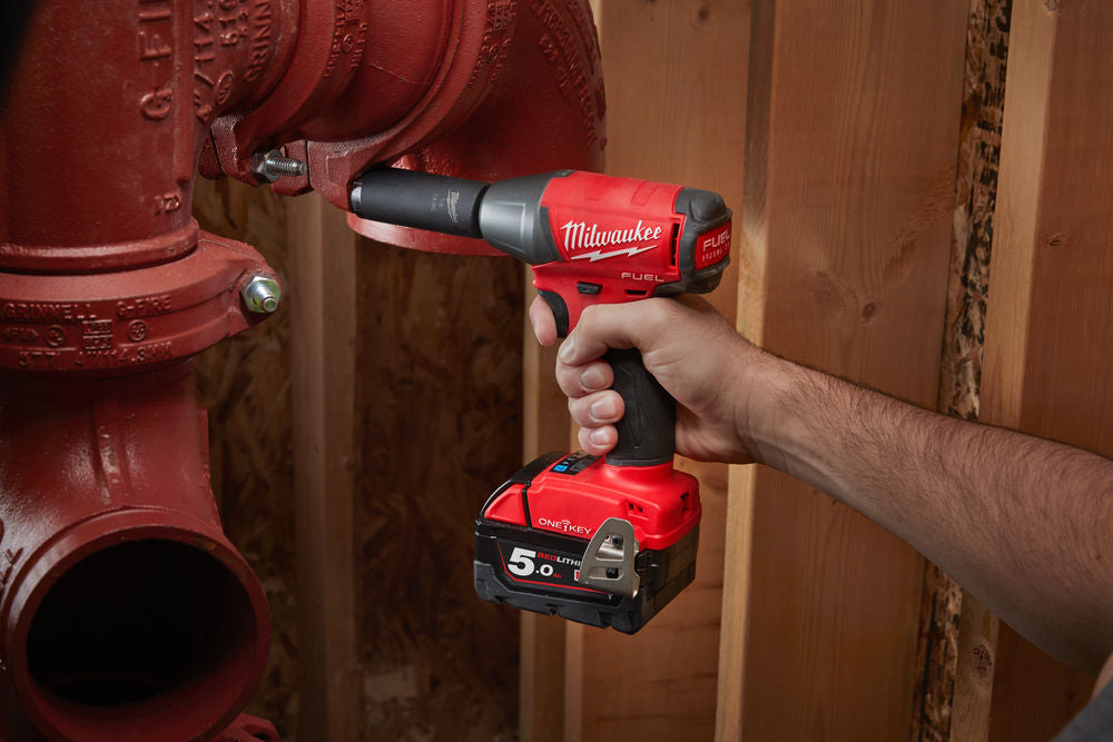 Milwaukee M18 ONEIWP12-0X - Avvitatore a impulsi 18 Volt 1/2" FUEL ONE KEY - solo corpo in valigetta