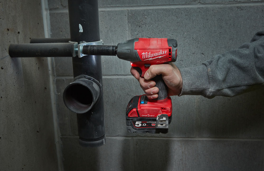 Milwaukee M18 ONEIWP12-0X - Avvitatore a impulsi 18 Volt 1/2" FUEL ONE KEY - solo corpo in valigetta