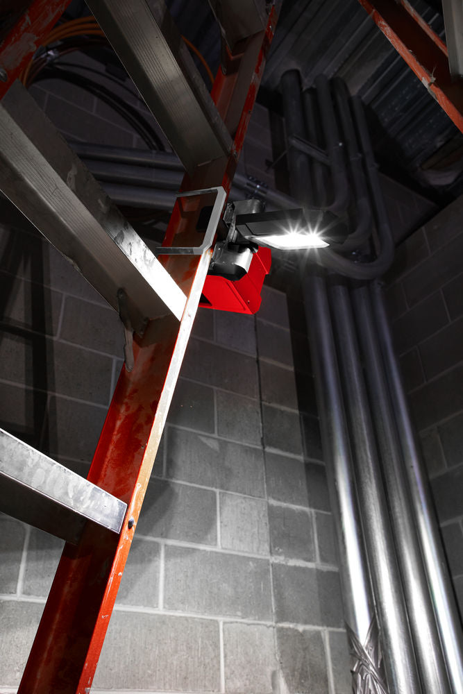 Milwaukee M18 PAL-0 - Faro led ruotabile a batteria 18V, solo corpo 