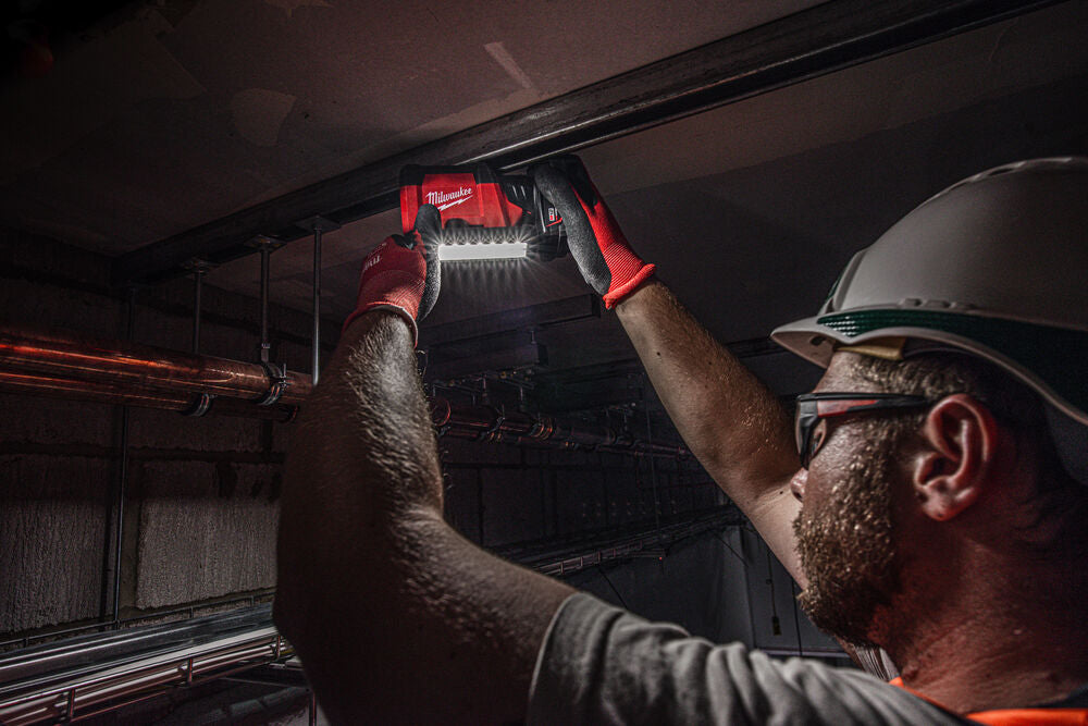 Milwaukee M18 PAL-0 - Faro led ruotabile a batteria 18V, solo corpo 