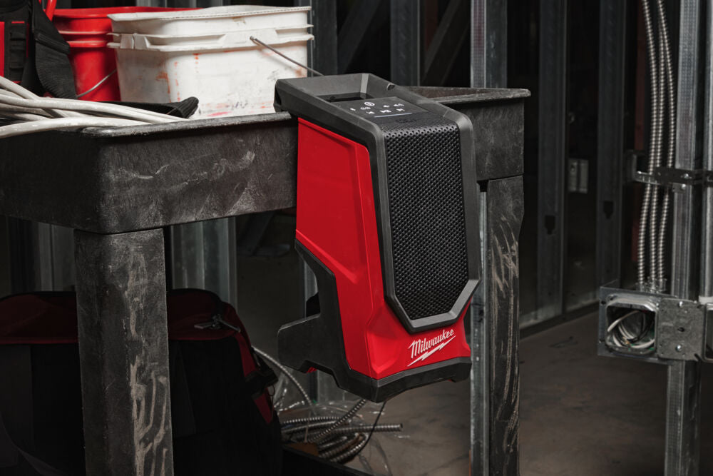 Milwaukee M18 SPEJSG2-0 - Speaker bluetooth 18V con funzione powerbank - solo corpo 