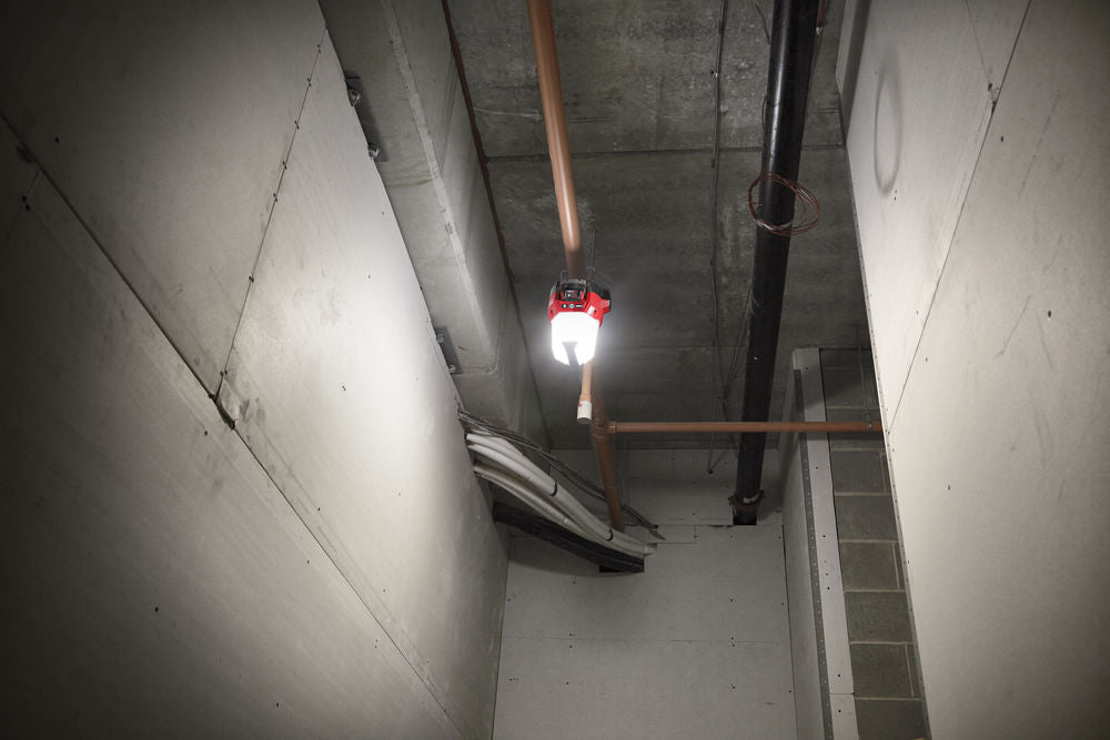 Milwaukee M18 TAL - Faro led 360° a batteria 18V, solo corpo  