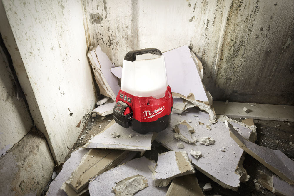 Milwaukee M18 TAL - Faro led 360° a batteria 18V, solo corpo  